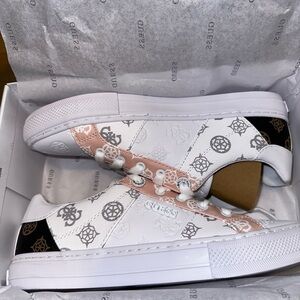 Guess Sneakers Loven3 Size 7.5 BNw/tags